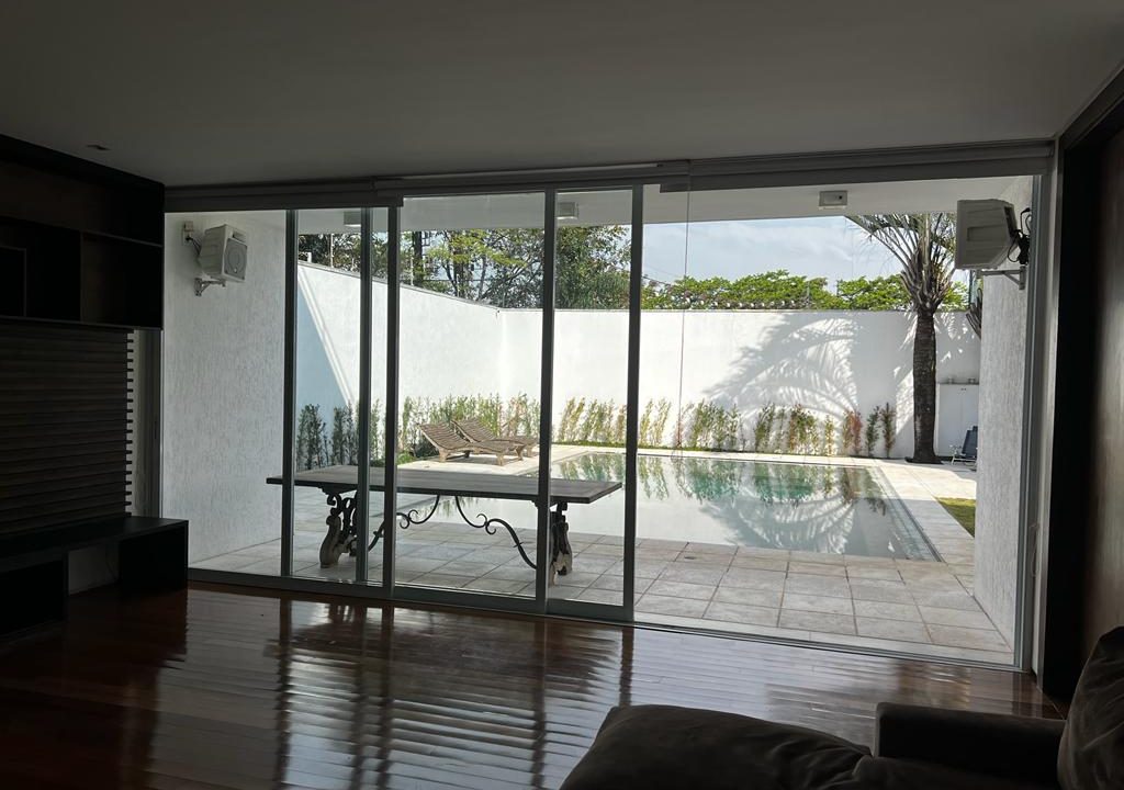 30e40c79-d4e5-4ef0-9ec2-8e9257e17fc5