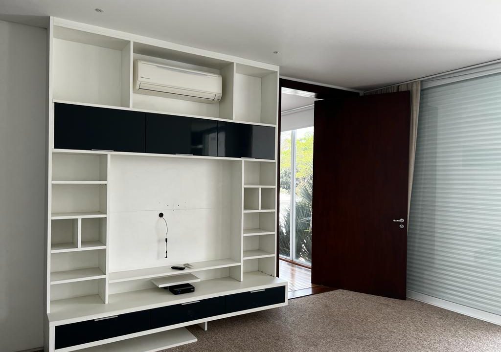 4e3430f7-6952-477b-9303-3b175bf758ce