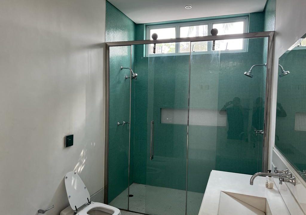 87b87abc-9627-4040-892c-ff3b94d1dea2