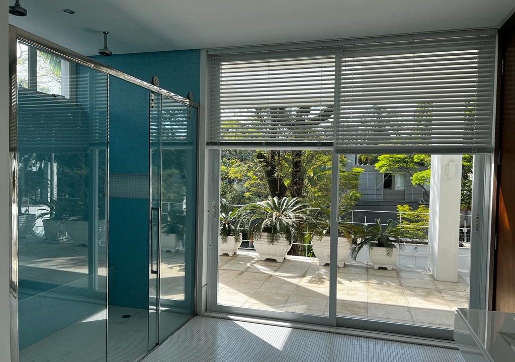 a5c82c5e-dd11-44a8-9c38-efa4ead4ed1b