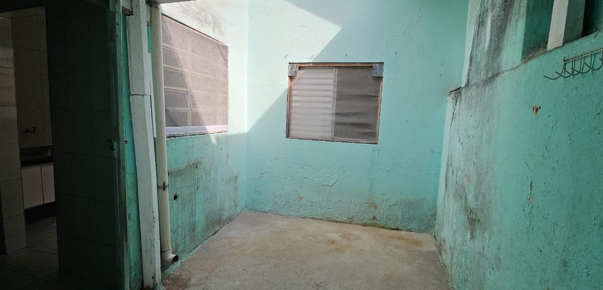 1c266148-ebff-480b-84ea-1ece27efff3b