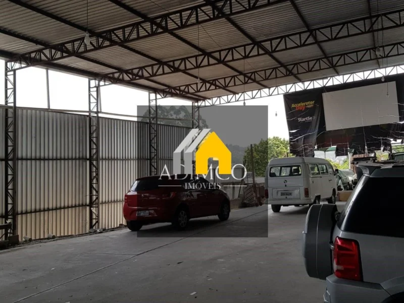 Vende ou Aluga Galpão Bem Localizado no Campo Belo – Vila Congonhas