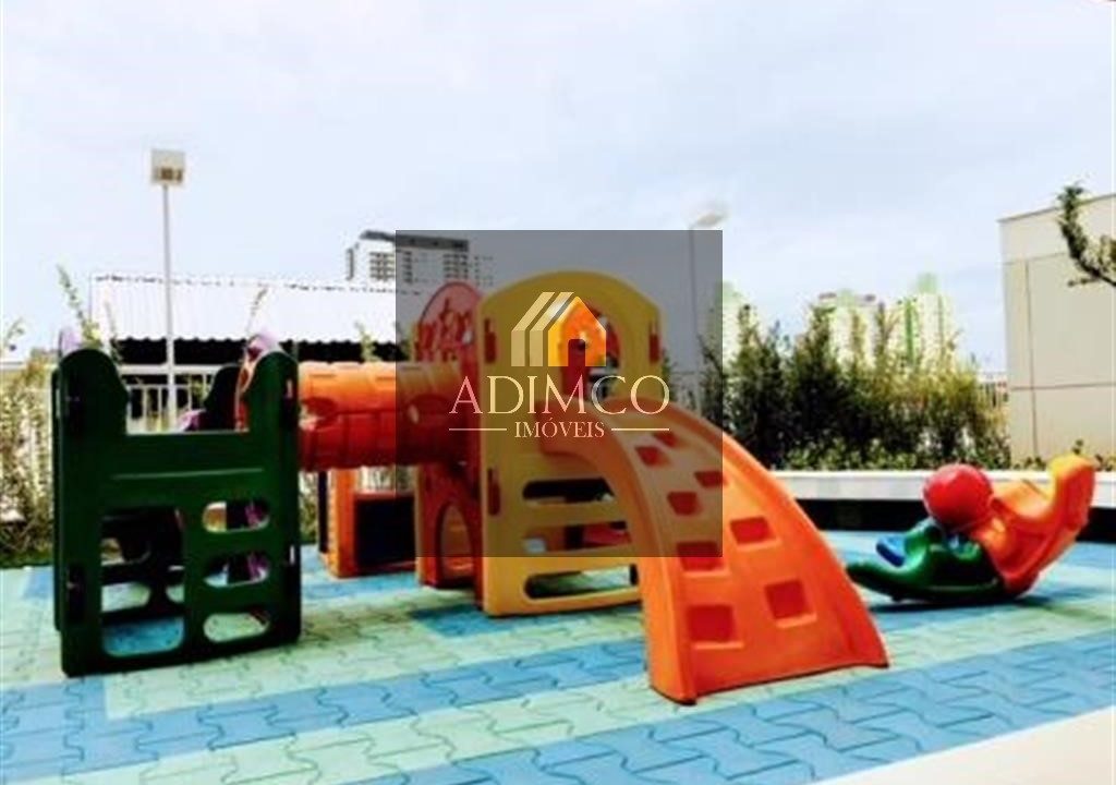 Play-Medium-4