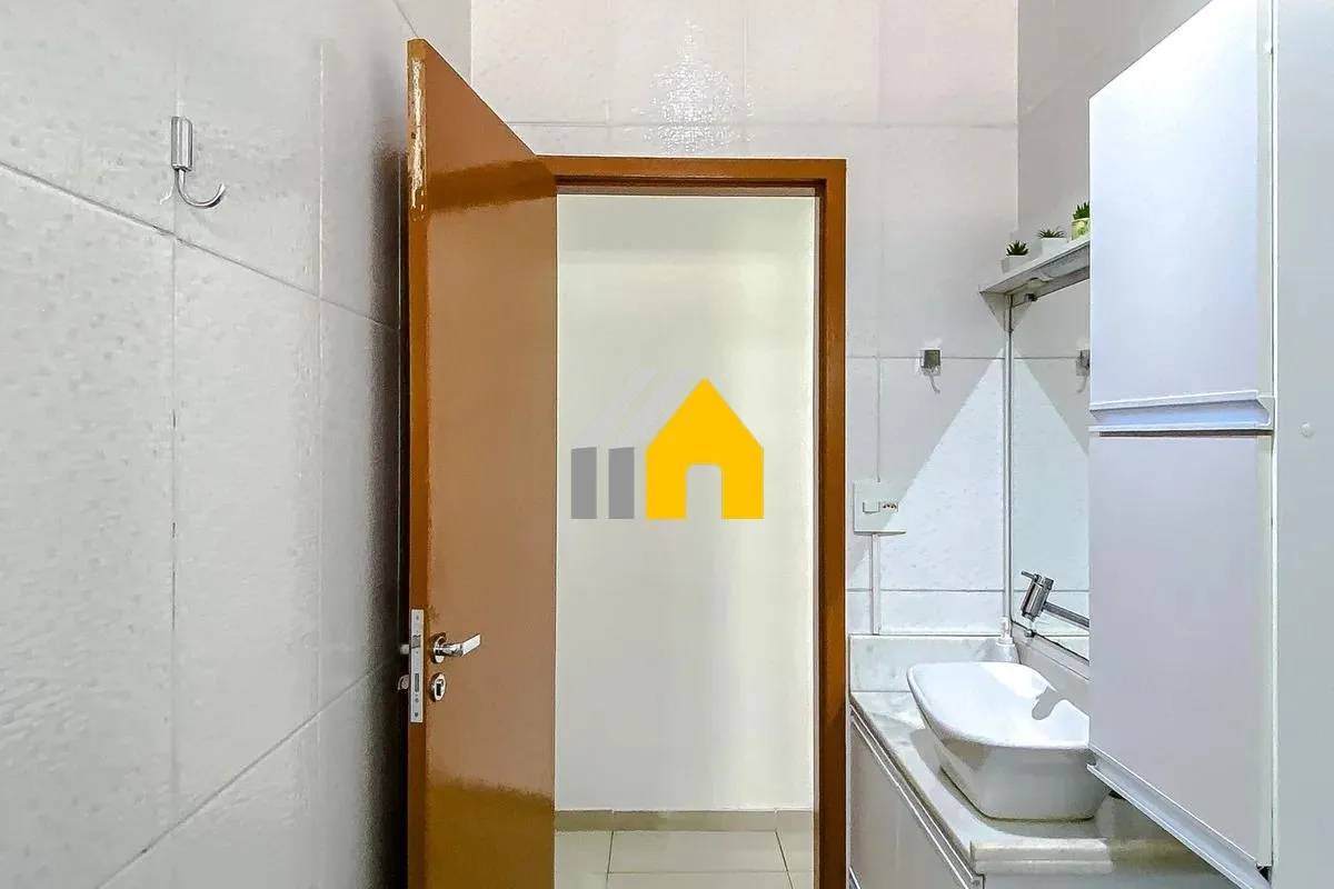 Vende-se Ótima Casa no Pari – SP: foto 9 de 30