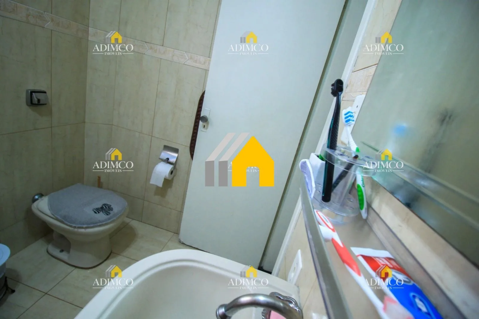 Vende ou Aluga – Casa 3 Dormitórios na Água Rasa com 157m²: foto 13 de 23
