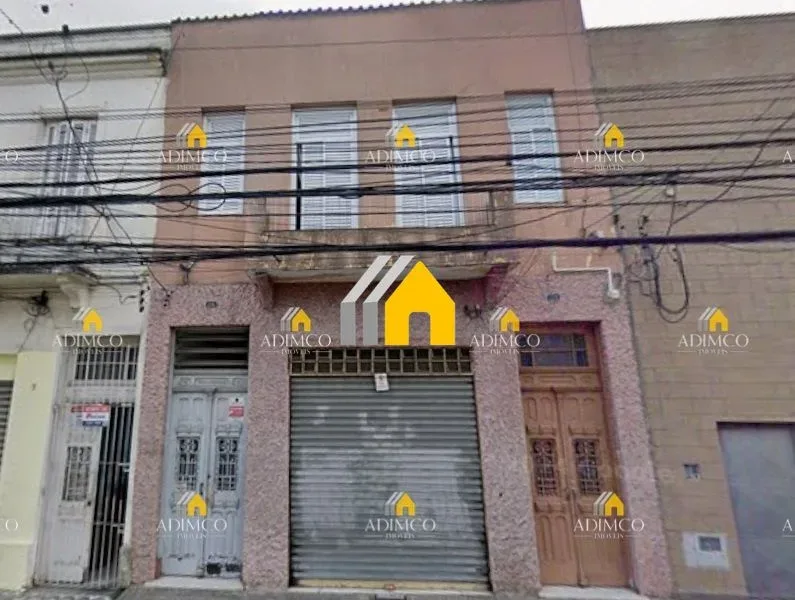 Vende _ Sobrado com 6 Dormitórios, Terreno de 180 M² – Belém